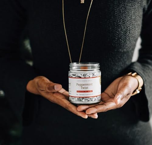 Fontana Candle Co - Peppermint Twist Candle 9 oz | Lightly Scented Candle | Made from Beeswax and Coconut Oil | Essential Oil | Wood Wick | Long Lasting | Clean Burn and Non Toxic