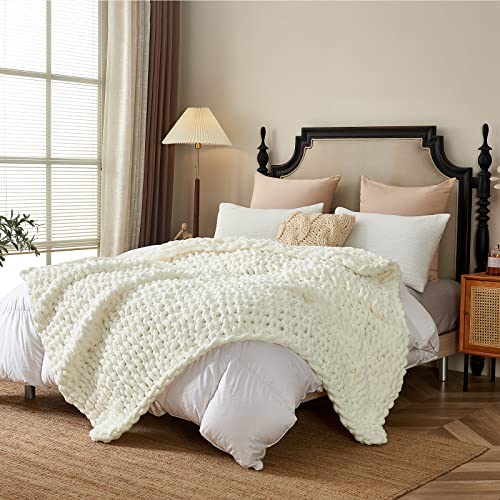 Longhui bedding Handmade Chunky Knit Blankets, Luxurious Chenille Cable Knit Throw Blanket Yarn for Couch Sofa and Bed, Ultra Soft Decorative Cream Christmas Blanket, Machine Washable 51 x 63